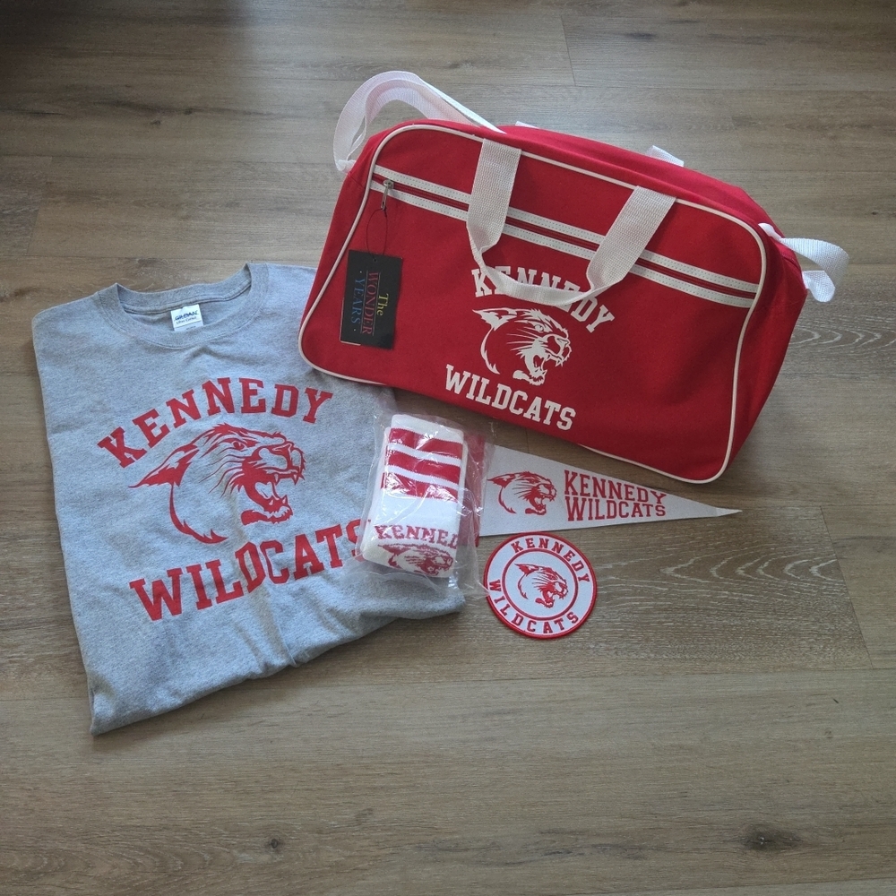 The Wonder Years Experience Edition- Gym Bag, Tshirt, Socks,  Pennant And Patch